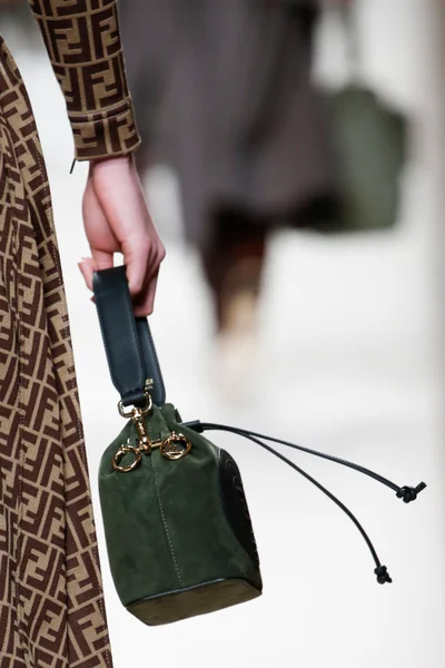 Look 72